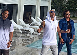 Wisin, Carlos Vives - Nota de Amor ft. Daddy Yankee